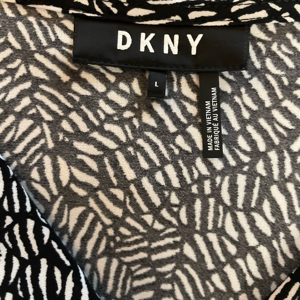 DKNY Women's Sleeveless Shirt Black White Tank Top Women’s Size Large - Picture 4 of 7